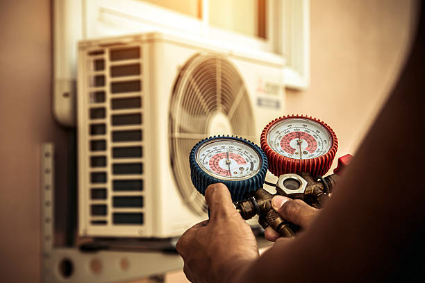 Professional Hvac technician working in Saugatuck, CT